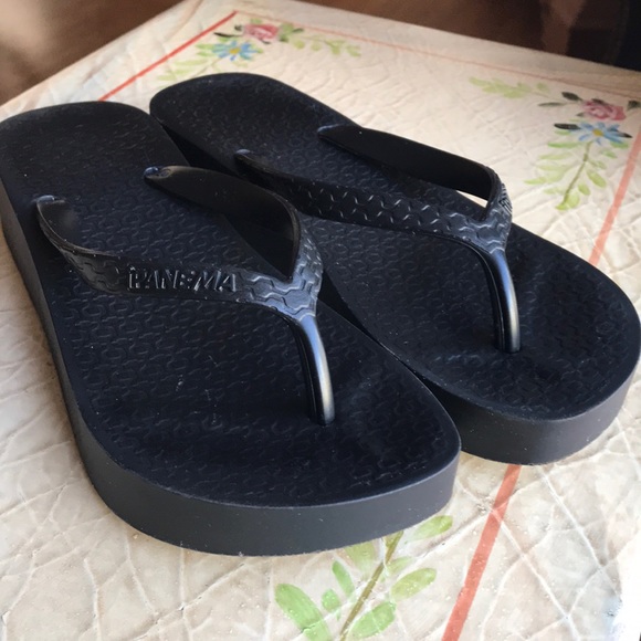 ipanema black flip flops